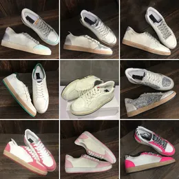 Luxe Tasarımcı Erkek Altın Top Yıldız Sabot Kadın Ayakkabı Klasik Yapan Kirli Beyaz Spor ayakkabıları Adam Avustralya Botları Slip-On Yeni Sezon 2024