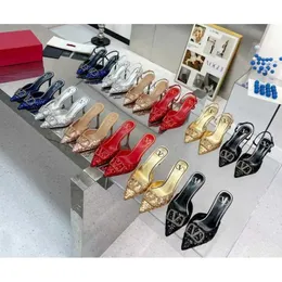 Valentine Shoe Designer Shoes Full Diamond Sandals Womens Leather 23 Thin Heel Pointed Back Strap High Heel Sandals Heel U76yl