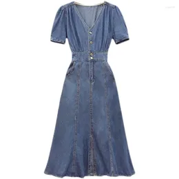 Casual Dresses Large Women's Denim Dress 2023 Summer French Vintage V-neck Close Waist Slim