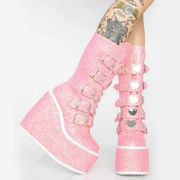 Boots märke Fashion Gothic Street Cool Wigs Woman Shoes Buckles Big Glittered Pink Chunky Platform Motorcykelstövlar 230821