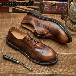 Sapatos de vestido Derby Oxfords Lace Up Vintage Handmade Couro Real Brown Business Italian Round Toe Deluxe Office Cowhide Flats Homens