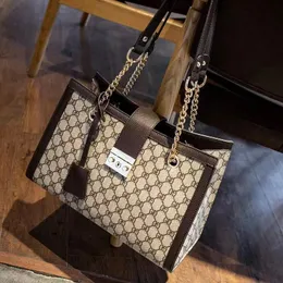 Luxurys tasarımcı çanta büyük kapasiteli hobo totes çantalar kadın 10a yüksek kaliteli gerçek deri zincir
