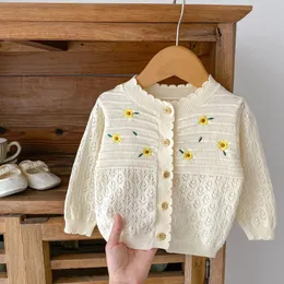 Wiosna Lato Nowy kwiat cienki dziewczynka ubrania dzianiny bawełniane bawełniane swetry niemowlęce z długim rękawem Krótka kurtka 2557