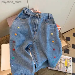 Women's Jeans Oversized retro blue high waisted jeans for women with a high-end feel Love embroidery design Small group slimming denim pants Q230901