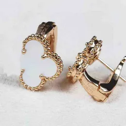 2023 Luxury quality charm clip earring with White shell beads pearl color in two colors plated have box stamp PS7596B