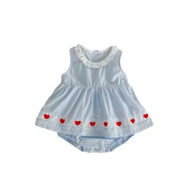 Full Botton Baby Summer Puff Sleeve Cute Heart Stroje Niemowlę dzieci Jumpsuits Nowonarodzony bawełna Romper 2568