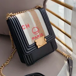 Women Shoulder Bag Braided Square Frame Flip Camera Bag Diamond Classic Embroidery Hardware Metal Buckle Luxury Handbag Matelasse Chain Diagonal Shoulder 22x17cm