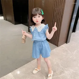 Kläderuppsättningar 2023 Girls 'Summer Dress Suit Female Baby Fashionable Korean Sleeveless Top Denim Shorts Two-Piece
