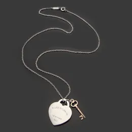 2023 New 2Heart Necklace Classic Designer Jewelry for Women ICE Out Chain Necklace Stainless Steel Material High