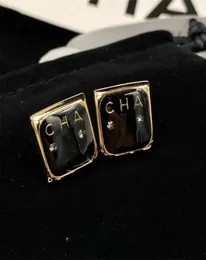 디자이너 Black Hoop Huggie Fashion Earring Stud DANGLE Chandelier 절묘한 진주 귀걸이 여성 럭셔리 이어링 여성 금속 Neckl7195028