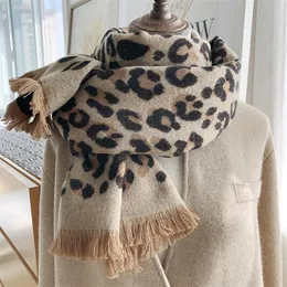 S1902 New Winter Women's Scarf Tassels Leopard Scarf Thick Heat Preservation Shawl Warm Scarves2930