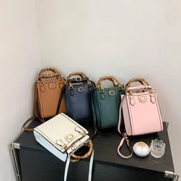 ⭐︎ obarn.js ⭐︎DECENCIA ケース無し DHgate.com:Bamboo Handle Handbags, Genuine Leather Crossbody