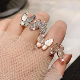 Cluster Rings Luxury Crystal Butterfly Open Ring Charming Women's Point Finger Temperament Lady's Party Jewelry
