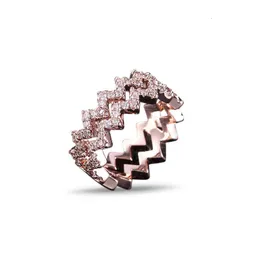 Designer AP Ring Luxury Top Rose Gold Wave Poyme Finger Ring Dubbelskikt Fashion Trend Light Small Design High Grade Sense Accessories Smyckesgåvor