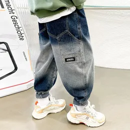 Jeans Primavera/Autunno Jeans per bambini Pantaloni per bambini Jeans per ragazzi Pantaloni per bambini con alfabeto casual Adatto per 4 6 8 10 14 16 anni 230904