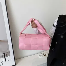 Borsa Bvs Designer Vetabote 2023 Tessuto da donna lavorato a maglia annodato cucito a mano Specchio Qualità Y Piccolo e Highend Internet Celebrity Stessa pelle morbida Pelle di agnello