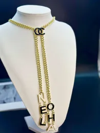 Designer halsbandskanal lyxig fashionabla smycken Tasselhänge för kvinnors justerbara krage kedja temperament halsband Tillbehör smycken