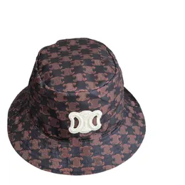 Designer-Eimerhut Sun Prevent Bonnet Fitted Hats Buchstabendesign Mode Sonnenschutzkappe Temperament vielseitiger Hut Paar Reisekleidung sehr gut