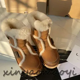 Buty zimowe platforma damskie buty śniegowe prawdziwe wełniane owczesko wełniane ciepłe futrzane buty mężczyzna i kobiety zimowe buty super mini męskie kobiety niskie UG