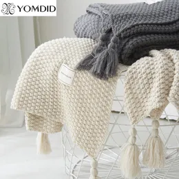 Filtar tråd filt med tofs solid beige grå kaffekast för säng soffa hem textil mode cape stickad 230905