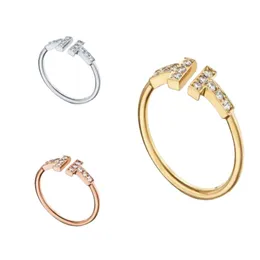 Desinger Luxury Classic Jewelry Love Ring for Loversカップルリングバレンタインバレンタインデーのシルバーギフト結婚式の日