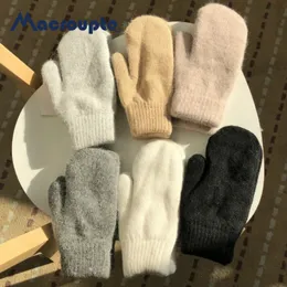 Fäustlinge Doppelschichtige Kaninchenhaarhandschuhe für Damen im Winter, koreanische Version der einfarbigen Allfinger-Winterfrauenhandschuhe für Mädchen, Fäustlinge 230905