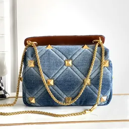 7A Stud Crossbody Bag Designer Bolsas Senhoras Bolsas Carteira Metal Rebite Acessórios Denim Couro Bolsas de Ombro Portátil Pequenos Sacos Quadrados