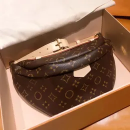 Designer Bag Kvinnors MÄNTER Midjeväska Crossbody Handväska Fashion Axel Bag Classic Brown Bum Fanny Wallet Crossbody Bag