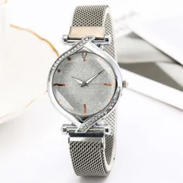 Star detar o średnicy 26 mm prosty temperament Diamond Women Watch Maganetic Bluckle Wygodna siatkowa kwarcowa kwarc żeńskie zegarki nadgarstka 2744