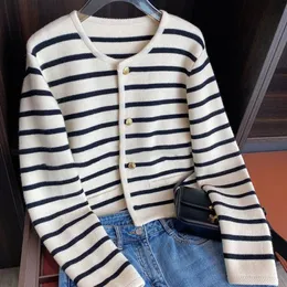 Womens Sweaters Women Spring Autumn Oneck Stripe Knitted Cardigan Fashion Long Sleeve Casual Short Tops Korean Style 230905
