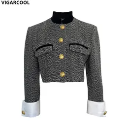 Wełniane mieszanki damskiej kurtki mody Spring Spring damskie odzież design sens stand-up kołnierza jeździeckie francuskie tweedowy płaszcz Kobiety 230905