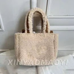 Designer mini axelpåsar mjuk läder handväska kvinnor handväska crossbody lyx tote mode shopping handväska satchel väska lamm ullväska hösten och vintern