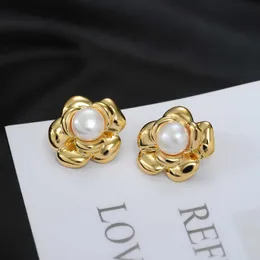 Designer earrings CH Luxury Fashion Exquisite and Fashionable Flower 925 Earrings with Premium French Camellia Beaded earrings High-end Accessories Jewelry