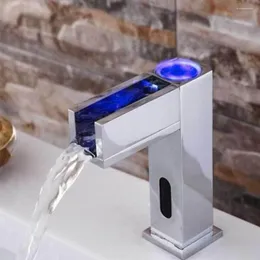 Rubinetti per lavandino del bagno Rubinetto touchless con sensore automatico