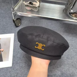 İngiliz retro kadın tasarımcısı Beanie Cap Ressam Şapkası Sıcak Kış Moda Tasarım Berisi