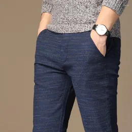 Pantalones para hombres 2023 Hombres de primavera y verano Men casuales Micros elásticos rectas rectas a rayas