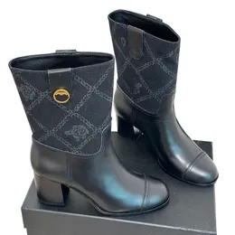 Kadın ayak bileği diz botları tasarımcısı 23SS f/b Cowhide Chunky Heel 6cm Kovboy Boot Knight Kar Batı Motosiklet Yağmur Çubukları Kamelya Leisure Ayakkabı Üzerinde Denim Kayma