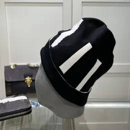 Роскошная дизайнерская шапка от топ-бренда, осенне-зимняя теплая новая шерстяная вязаная шапка, оригинальная с одинарной гравировкой, мягкая текстура, эластичная, хорошо