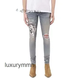 Джинсы 2023 Amirrs Jean Designer Amirrsy Style Digital Direct Jet Angel Print Потертая резинка с дырками Синий Fa 6NF6