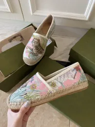 Tiger Rainbow Fisherman 's Shoes in Early Spring 디자이너 여성 운동화를위한 캐주얼 신발 패션 도미노 캔버스 숙녀 야외 Walikng 신발 신발 브라운