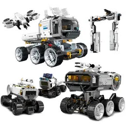 Flygplan Modle Wandering Earth II Byggstenar astronautfigurer Moon Vehicle Lunar Transporter Space Station Bricks Toys for Children Gift 230907