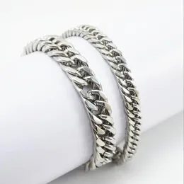 Charmarmband Trendiga rostfritt stål Herrarmband Punk Style Dominant Titanium Cuban Link Personlig hiphop -armband