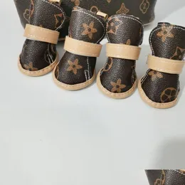 Odzież dla psa odzież designerska buty z regulowanymi paskami bez poślizgu miękki Sole Sole Puppy PAW Protector But do małego średniego siz OTZ57