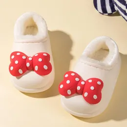 Pantoufles en peluche douces pour garçons et filles, chaussures de maison chaudes avec animaux mignons de dessin animé