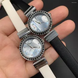 Armbandsur grossistavståndsförsäljning 1Lot 7st Korea Girls Students Crystal Watches Waterproof Leather Strap Watch Quartz Shell Women