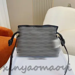 Leoweeks lüks omuz çantası tasarımcısı kadınlar donanım flep snap kapanma crossbody kare çantalı debriyaj çantası bayanlar çapraz gövde lüks hobo çanta tote cüzdan