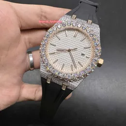 Den senaste mäns Iced Diamond Watch 2tone Rose Gold Case White Dial Watch 8215 Automatisk rörelse Watch Shiny Good Black Rubber Strap