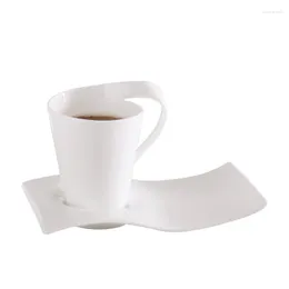 컵 접시 수신기 Creativeceramic Espresso Cup 홈 아침 식사 디저트 우유 머그 흰색 도자기 커피 커플 선물 장식 현대