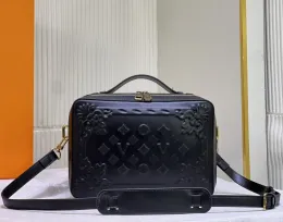 Tasarımcı omuz çantası podyum gösterisi çanta deri erkek kadın moda tote çanta emed çiçek mektubu crossbody cüzdanlar makyaj debriyajı