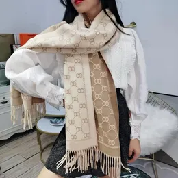 Стильный женский кашемировый шарф, шарфы с буквенным принтом, мягкие на ощупь теплые накидки с бирками, осенне-зимние длинные шали